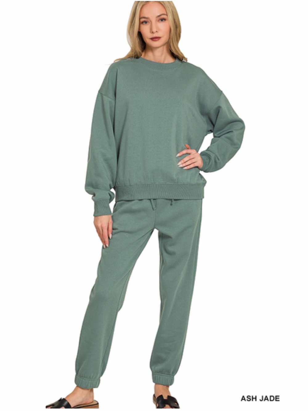 Ash jade ZENANA FLEECE LONG SLEEVE
PULLOVER & JOGGER SET